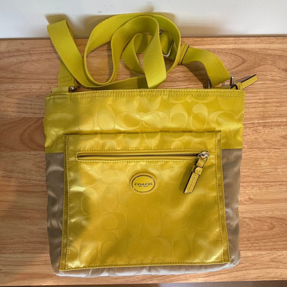 Coach Getaway Signature Nylon File Crossbody Bag Citrine Rare Collectible